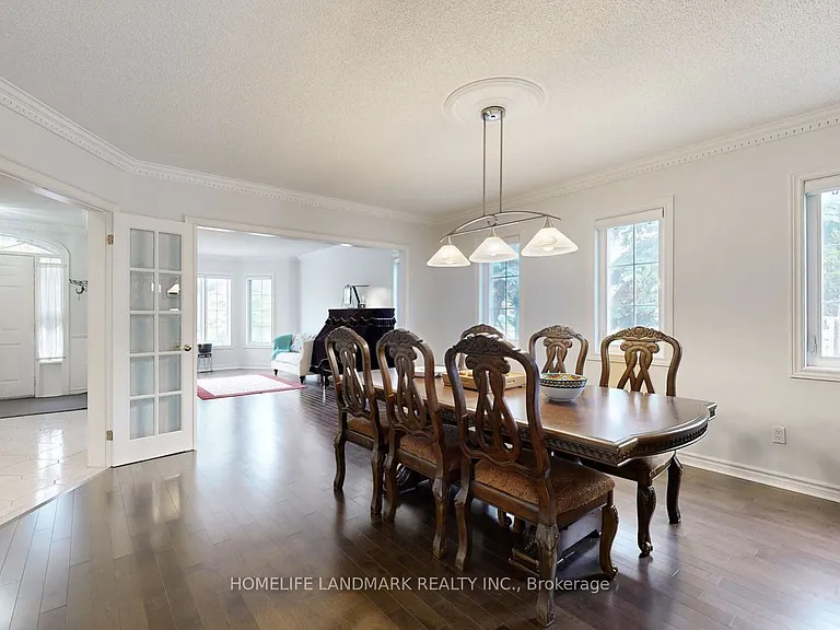 46 Green Ash Cres — Photo 6