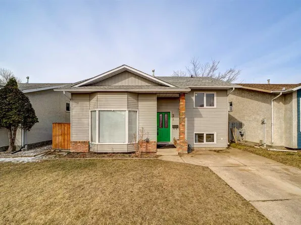 131 E Beaverbrook Rd N, Lethbridge, AB T1H 5Z7