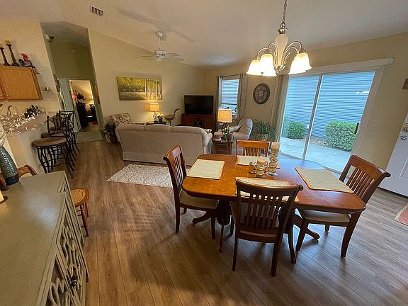 2nd image of 2147 New Haven Ln