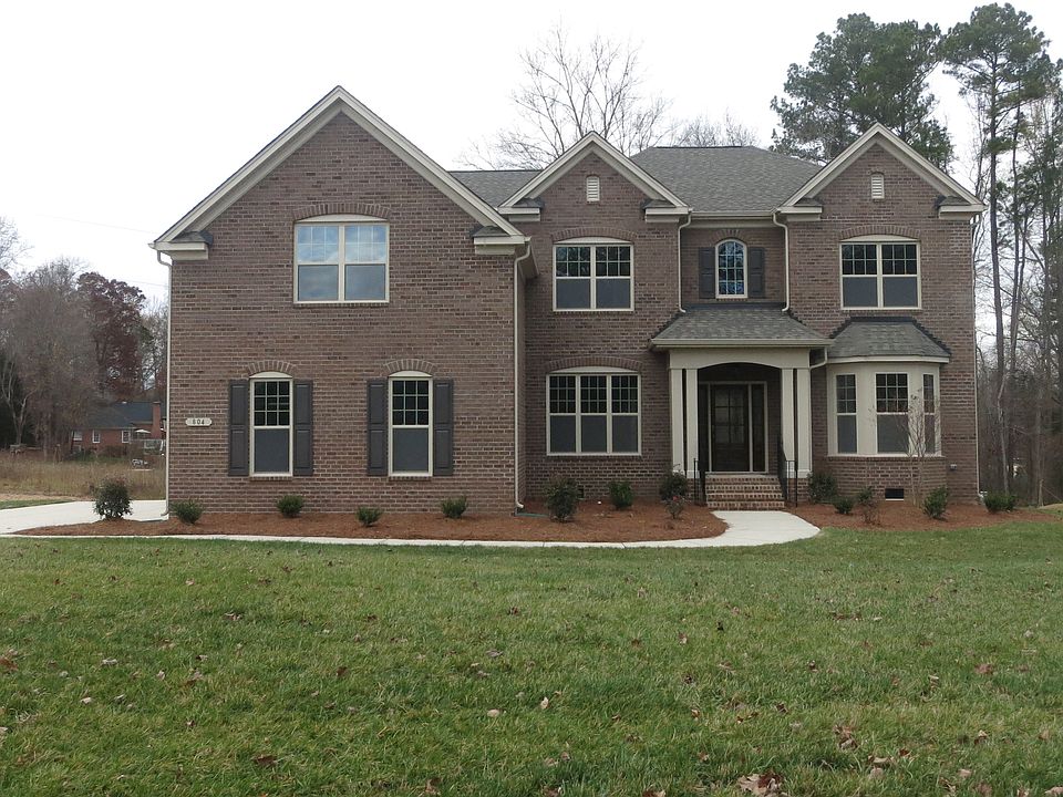 1st image of 804 Hidden Pond Ln