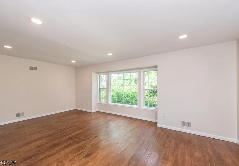28 Brandywyne Dr — Photo 11