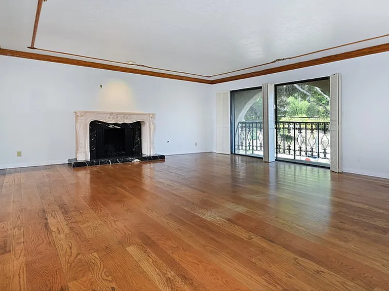 11964 Brentwood Grove Dr — Photo 3