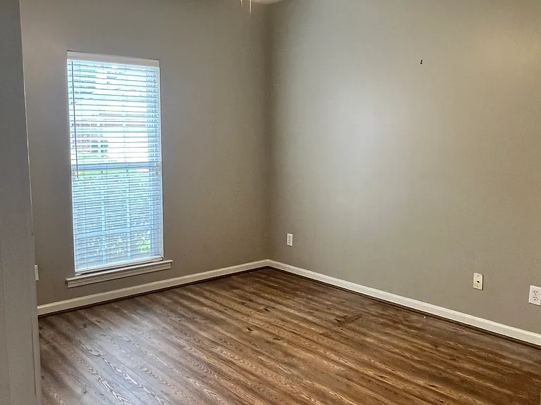 748 Narrows Point Cir — Photo 9