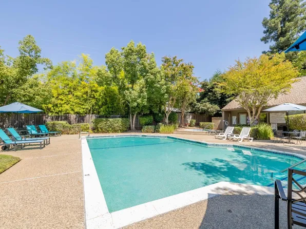 9118 Madison Green Ln APT 27, Orangevale, CA 95662