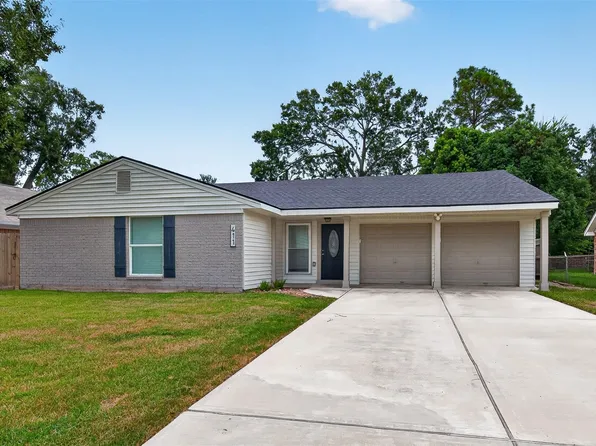 411 Cole St, Webster, TX 77598