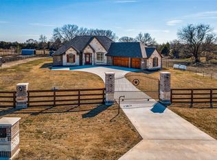321 Rockett Ln, Red Oak, TX 75154