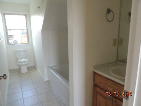 3rd image of 353 Fairfield Way