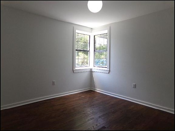 2nd image of 511 W 16th St #D