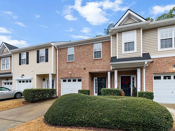 2nd image of 352 Anterbury Dr