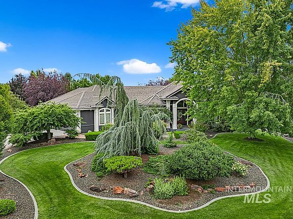 4th image of 7061 N Penncross Way