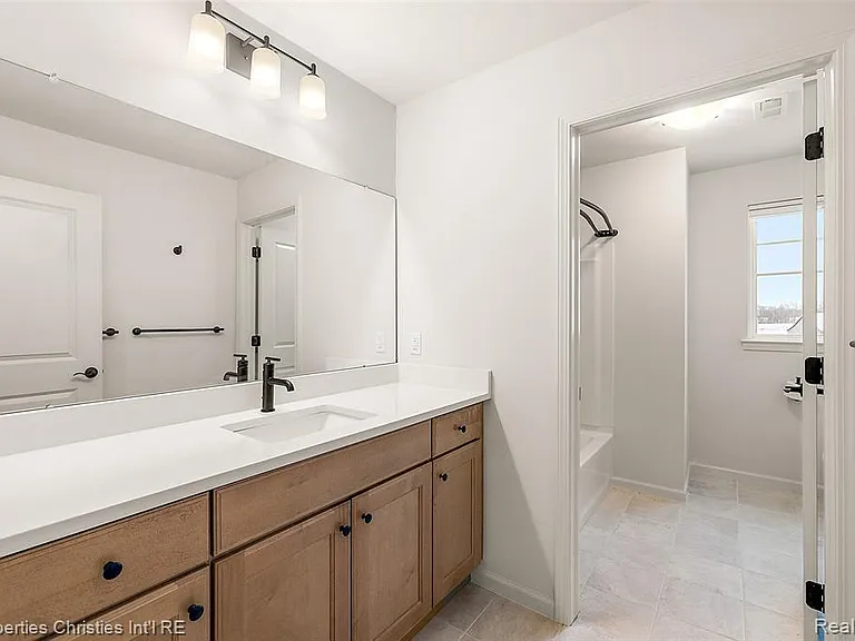 2436 Parkshore Dr — Photo 39