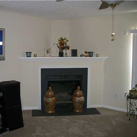 2nd image of 218 Emerald Isle Dr