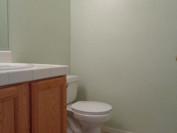 3rd image of 876 E Redwood Cir
