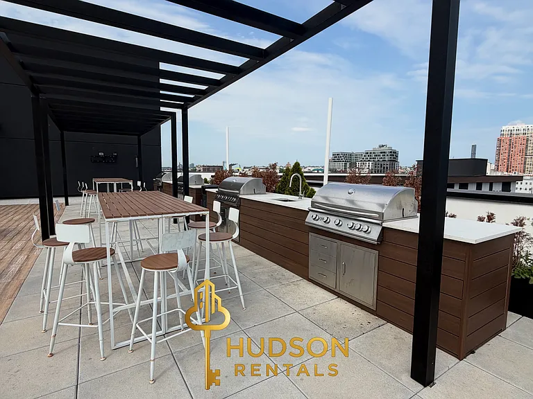 36 Madison St #416 — Photo 9