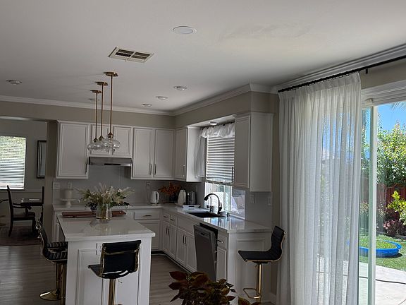 3rd image of 31459 Orchard Ln