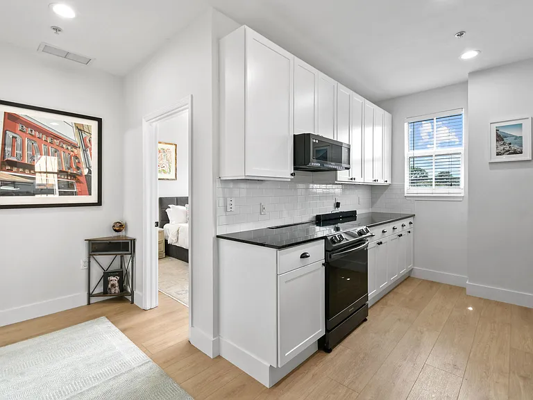 3940 N Flagler Dr #206 — Photo 12