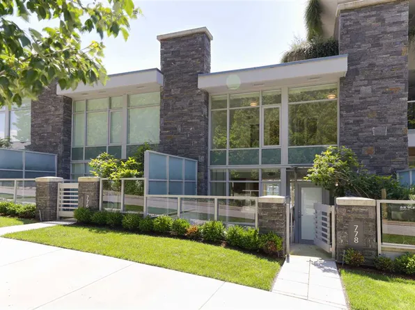 778 Arthur Erickson Pl, West Vancouver, BC V7T 0B2