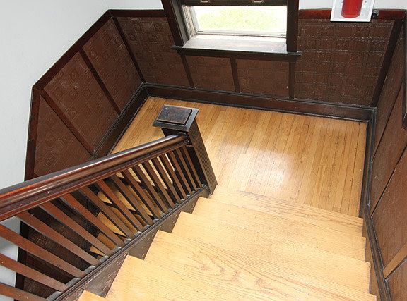 4th image of 118 N Austin Blvd APT 2