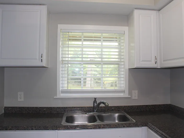 12667 88th Pl N #GUEST HOUSE — Photo 6