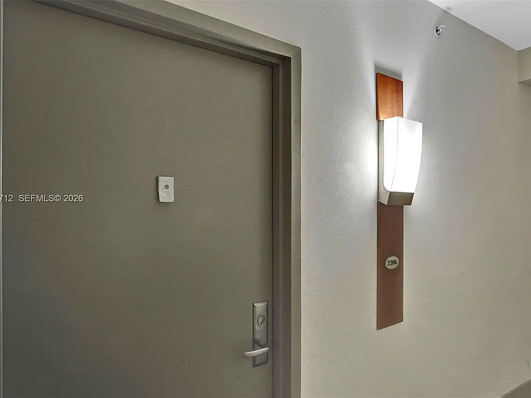 1750 N Bayshore Dr #2206 — Photo 14