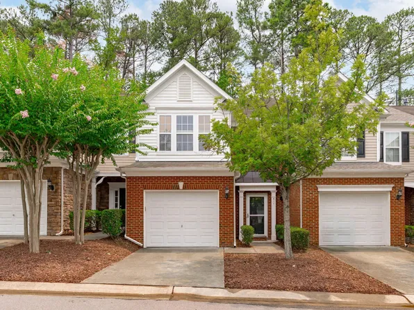 411 Perrault Dr, Morrisville, NC 27560