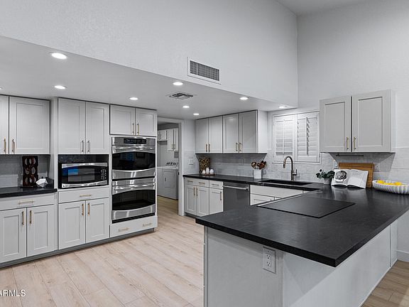 3rd image of 8423 N 16TH Place