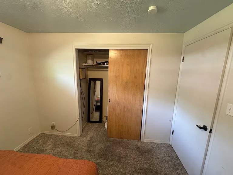 537 E Delno Dr — Photo 12