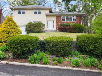 240 Daisy Farms Dr, Scarsdale, NY, 10583