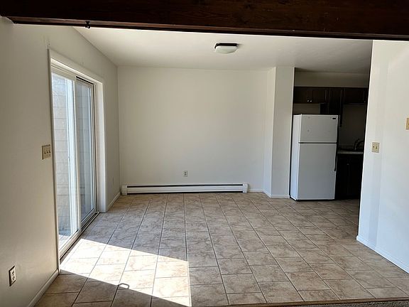 3rd image of 215 S 15th Ave APT 1