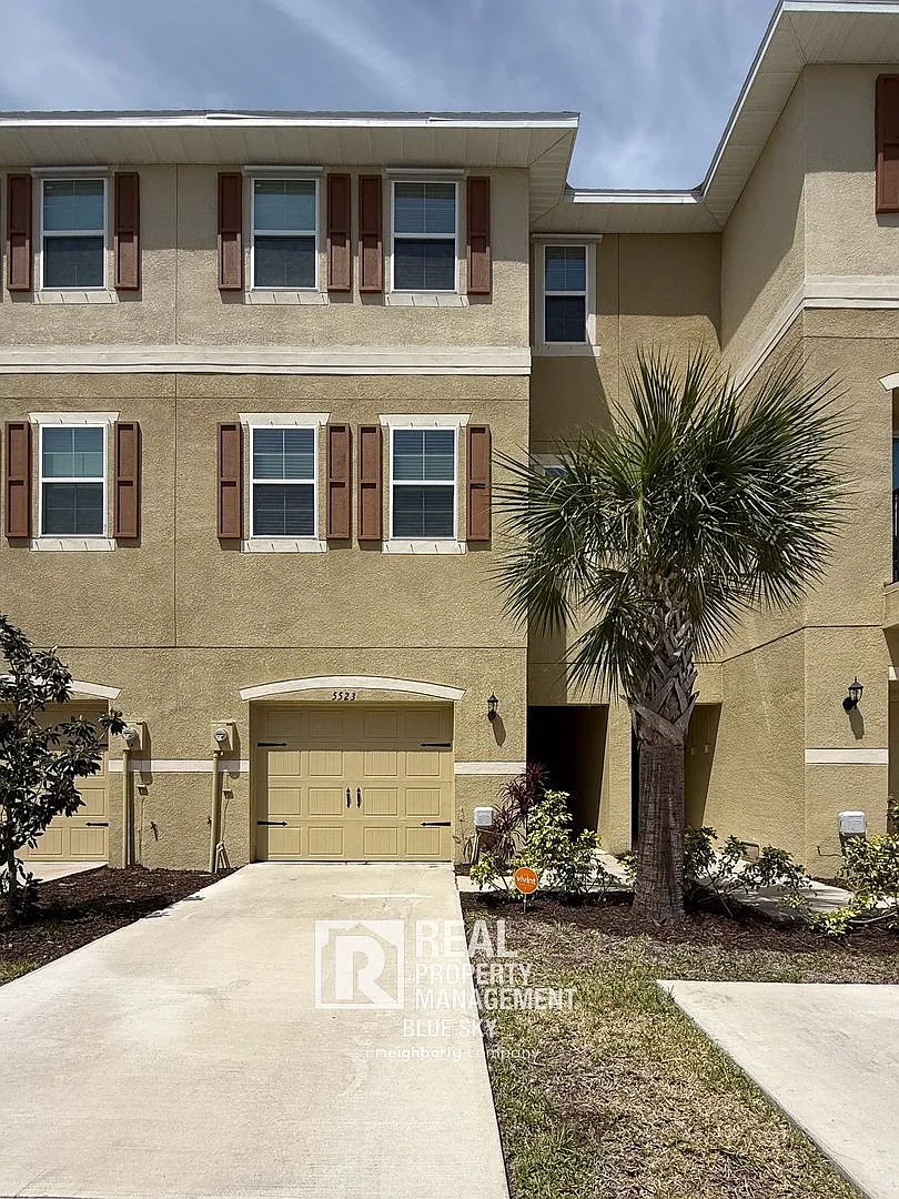 2 bed, 2.5 bath, 1509 sqft, $1,995 — Photo 1