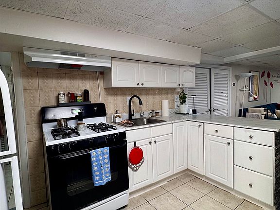 4th image of 188 Palisade Ave