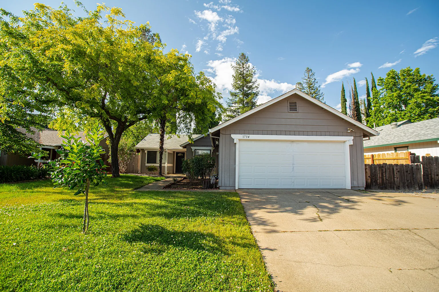 1734 Galaxy Way photo 1