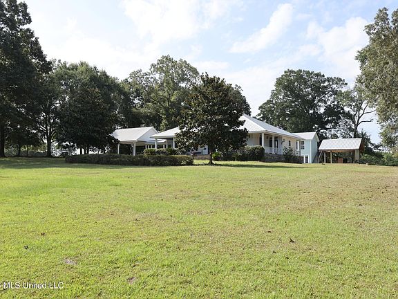 3rd image of 103 Harlan Davis Rd