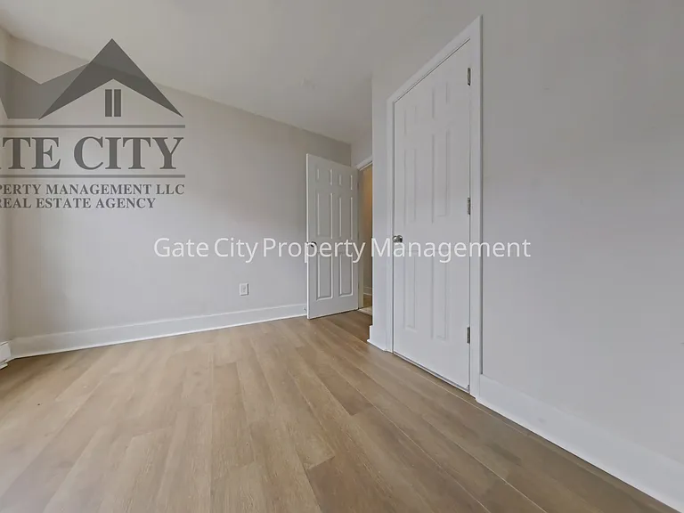 341 Ennis St #B — Photo 7