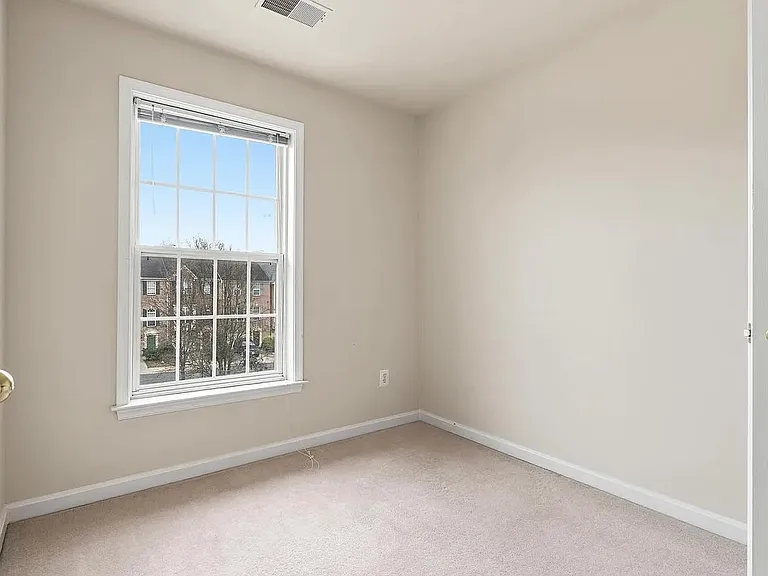 5526 Sacramento Mews Pl — Photo 35