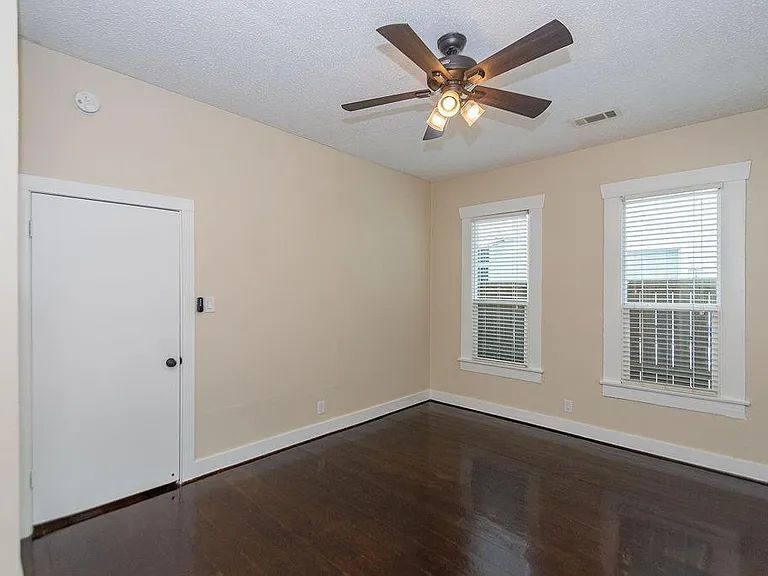 3909 Barnes St — Photo 16