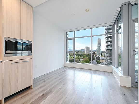 5th image of 1888 Gilmore Ave #1303