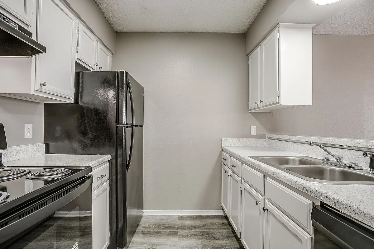 Building Photo - Watergate Apartments