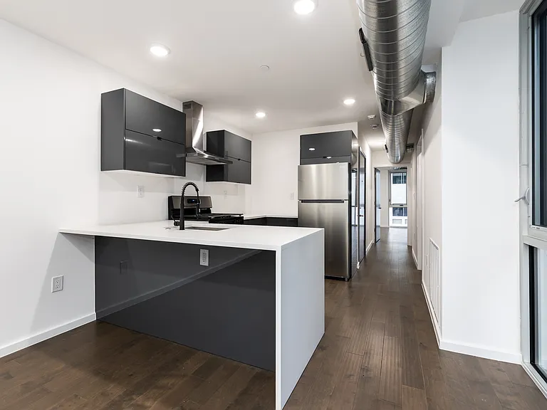 1525 N 6th St #2 — Photo 7