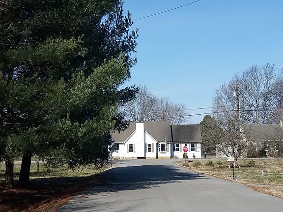 4th image of 1315 Nottaway Ct