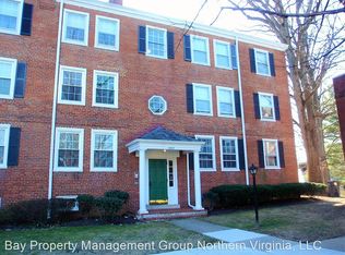 4862 28th St S APT A2, Arlington, VA 22206