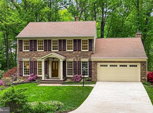 1563 Harpers Cove Ln, Reston, VA 20194
