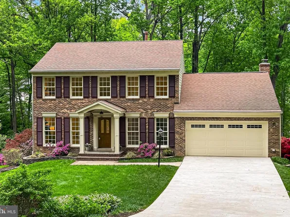 1563 Harpers Cove Ln, Reston, VA 20194