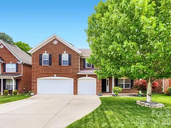 2834 Bivins St, Davidson, NC 28036