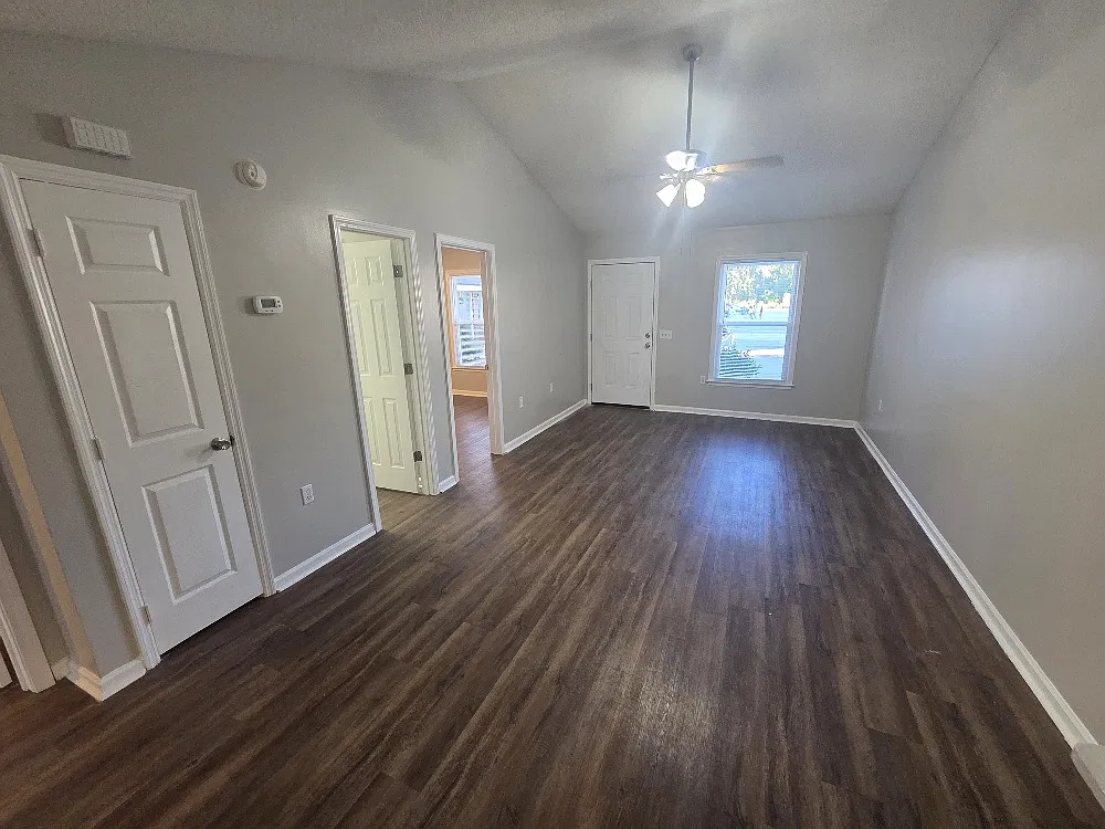 2 bed, 975 sqft, $1,000 — Photo 3