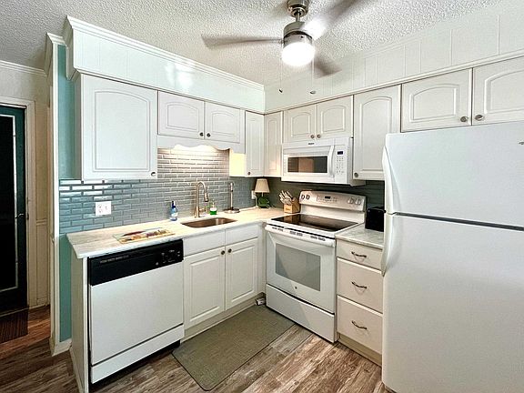5th image of 9530 Shore Dr. #1D