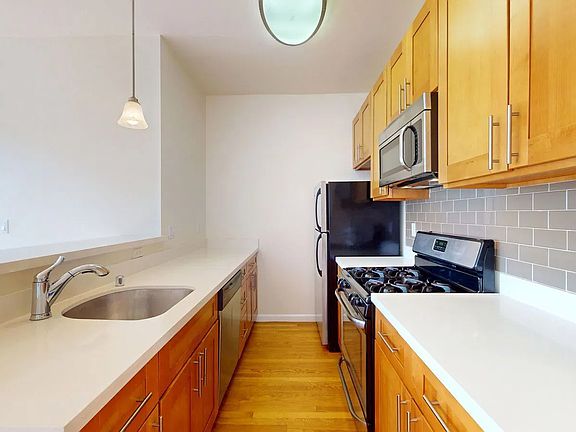 4th image of 1106 Bush St APT 504