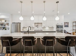 7585 Sawyer Farm Way UNIT 904, McLean, VA 22102