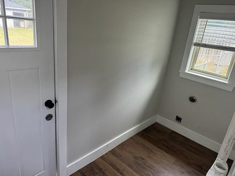 225 W Heron St — Photo 8