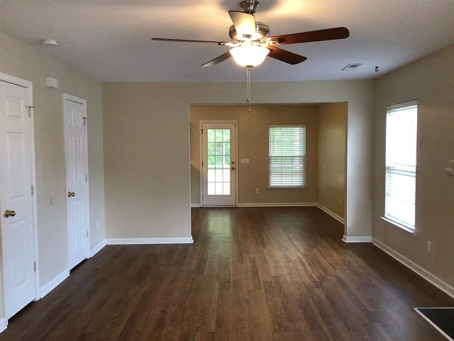 250 Border Rd — Photo 8